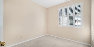 Highly Desirable Executive Home: 4 Bedrooms, 3 Bathrooms of Luxury Living Gallery 40
