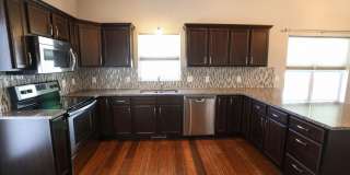 Beautiful Home with a newly finished basement! Gallery 4
