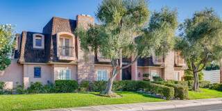 Immaculate 2 bedroom condo with all the appliances Immaculate 2 bedroom condo with all the appliances Gallery 1