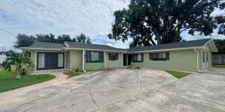 Apartment - Right off Cypress Gardens Blvd! Gallery 1