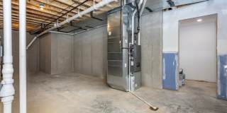 652 N Kansas Street Gallery 24