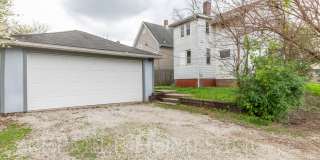 2 Bed Home with 2-Car Garage & Balcony – $1,395/mo Gallery 4