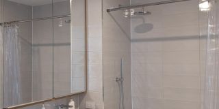 131-02A 40th Road Gallery 6
