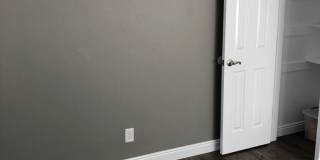 ONE MONTH FREE! Luxury 2 Bed 1 Bath Condo w/ ATTACHED GARAGE Gallery 10