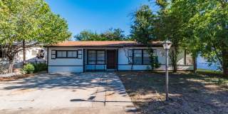 Charming 3-Bedroom Charming 3-Bedroom Gallery 1