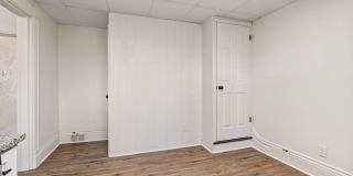 4 bed 1 bath - all updated, central air, laundry Gallery 21