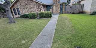 3-Bedroom Home in Blanco Woods with Community Pool + Prime Location Gallery 22