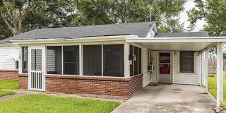 127 Hackberry Ave Gallery 1