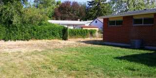 Beautifully Renovated 3 Bedroom, 1 1/2 Bathroom Duplex on the Boise Bench! Newer Carpet and Paint. Gallery 23