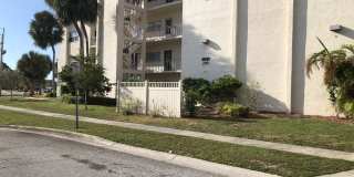 209 NE Lincoln Cir N Apt 406 Gallery 1