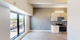 418 E Grand Ave Gallery 7