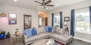 Spacious Home with Hot Tub, Fenced Yard and Solar Power Gallery 15