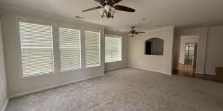 2BR & 2BA Condo in Central Location w/Garage-Available 06/22/26 Gallery 7