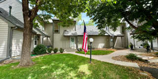 3 BED TOWNHOME IN BROADMOOR BLUFFS Gallery 1