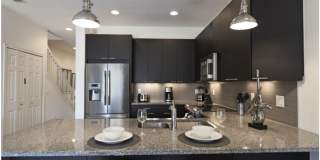 Modern Townhome in quiet neighborhood: 3BR, Pool & Near Disney Gallery 11