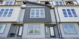 Downtown Views with Contemporary Comfort! Gallery 4