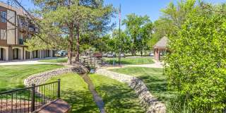 Easy Living Starts Here | 2 Bedroom Lakeside Condo Gallery 24