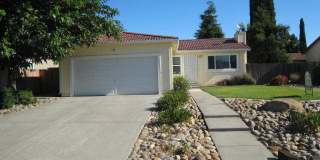 Charming 3-bedroom, 1-bathroom home! Gallery 1