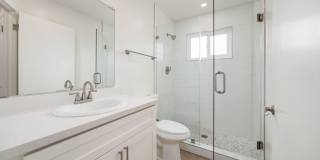 450 Manhattan Ave Gallery 13