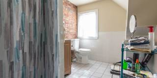 Renovated 5 Bed / 3 Bath in Brighton – 3 Parking Spots – W/D in Unit – 9/1 Gallery 14