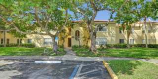 Fully Renovated Corner 2/1 Unit Gallery 4