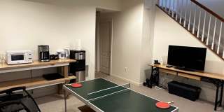 1607 SENECA Avenue Gallery 29