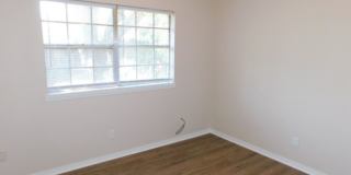 2 bedroom 1 bath duplex available for rent! Gallery 14