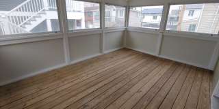 800 E Broadway Gallery 13