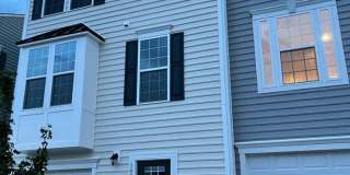 Room in 4 Bedroom Home at Romeria Dr Gallery 1