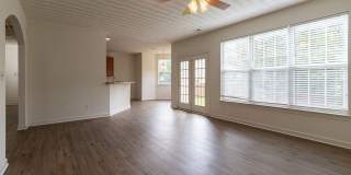 Beautifully maintained 4 bedroom, 2.5 bathroom home for rent in South Chesapeake! Gallery 17