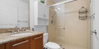 18413 NE 27th Ct Gallery 32