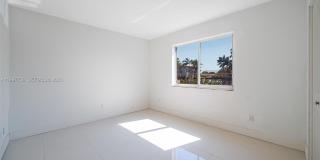 1080 NE 80th St Gallery 9