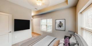 The Halston Gallery 12