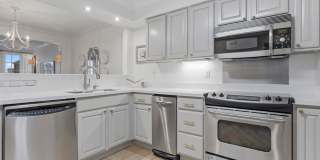Oak Cove Condo Gallery 8