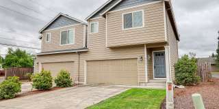 3 Bedroom/2.5 Bath With Fenced Backyard, W/D Included, and AC! 3 Bedroom/2.5 Bath With Fenced Backyard, W/D Included, and AC! Gallery 27