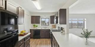 Bryn Mawr Apartments Gallery 2