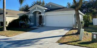 4/2 in Gated Community near Tuskawilla Rd ~ Tile and Laminate Floors ~ Screened Patio ~  Community Pool! Gallery 1