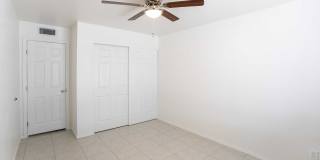 1622 E Del Rio Dr Gallery 11