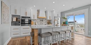 201 W Glenn Street Gallery 10