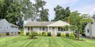 230 Pinelynn Rd Gallery 1
