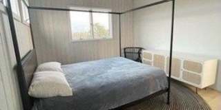 329 Surf Road Gallery 9