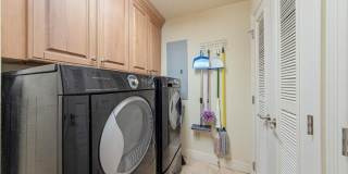 201 Capricorn Dr. Gallery 19