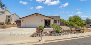 749 Flagstone Gallery 1