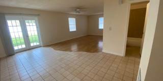 Charming 2-Bedroom, 2-Bath Single Family Home - Fully Renovated -Must See! Gallery 13