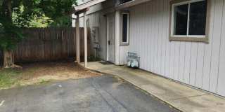 Remodeled townhouse 2 bedrooms 1 1/2 bathroom 2339 Ferry St Anderson Gallery 1