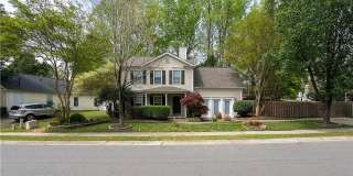 Room in 5 Bedroom Home at Feldspar Way Gallery 3
