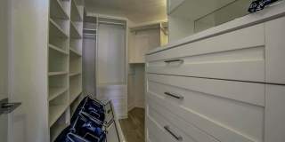 440 N Mcclurg Court Gallery 20