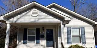 Three-Bedroom Ranch Close to Downtown Gallery 1