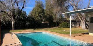 Charming 3 Bedroom House With Inground POOL Gallery 18