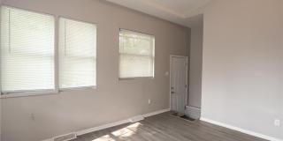 1125 Margaret Street Gallery 11